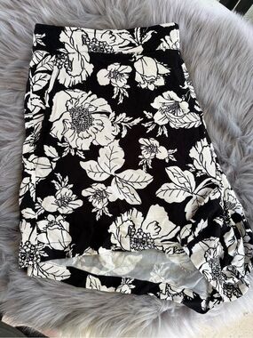 Black & White Floral Casual Shorts